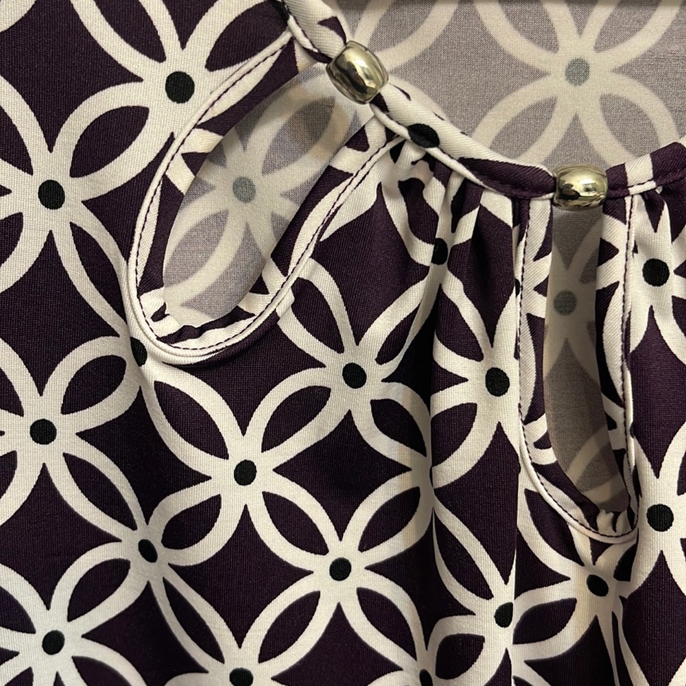 This is a floral-patterned top by Notations - Picture 2 of 3